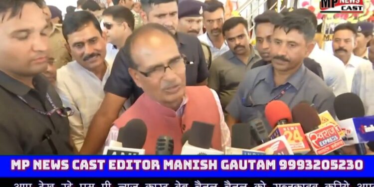 आज जमुना बाई से भी भेंट हुई। जब मैं विधायक नहीं था, तब उन्होंने चुनाव प्रचार के लिए ₹2 चंदा दिया था CM