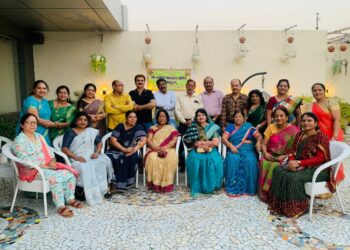 पितृपक्ष के चलते मॉं नर्मदा सहयोग संस्था ने पितृ को दी श्रद्धांजलि एंव मोक्ष प्राप्ति की कामना करते हुये गऊ माता को आहार खिलाया