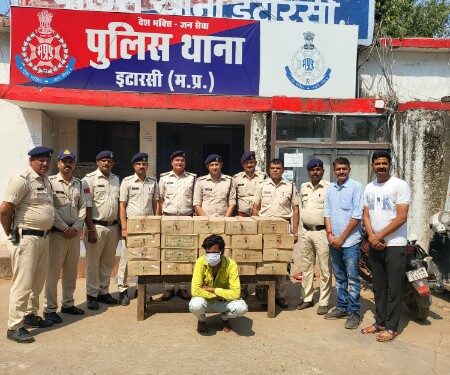 टीआई गौरव सिंह बुंदेला के नेतृव्य में सिटी पुलिस ने 65000 रुपये कीमती की अवैध शराब जप्त की,अवैध शराब के साथ दो आरोपियो को भी किया गिरफ्तार