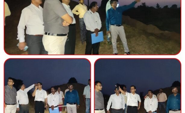 *जिला सीईओ श्री गेमावत ने देर शाम गुड़ा कला में निर्माणाधीन नवीन तालाब का किया औचक निरीक्षण*  *गुणवत्तापूर्ण निर्माण कराए जाने के एजेंसी को दिए निर्देश*