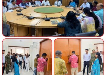 ईव्हीएम एवं व्हीव्हीपीएटी का प्रथम रेंडमाईजेशन गोलमेज सभाकक्ष में संपन्न हुआ