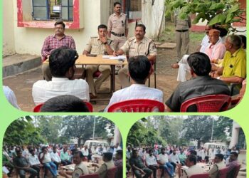 *बहोरीबंद थाना परिसर में शांति समिति की बैठक हुई संपन्न*  *शांति समिति की बैठक में स्लीमनाबाद एसडीओपी अखिलेश गौर, तहसीलदार गौरव पांडे, थाना प्रभारी सुरेंद्र शर्मा द्वारा दिए गए आवश्यक दिशा निर्देश*