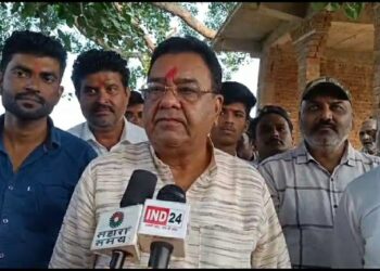 कांग्रेस से पवई विधानसभा से प्रत्याशी बनाए जाने के बाद मुकेश नायक ने आज कांग्रेस की मंडल सेक्टर एवं बी एल ओ की सुनवानी कला में मीटिंग ली