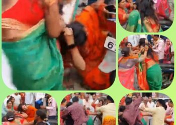 देखिऐ वायरल वीडियों दो महिलाओं की भरे बजार लड़ाई