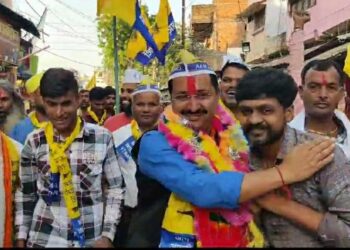 भाजपा के गढ़ में यह नेता लगाएंगे अब झाड़ू आईऐ देखते VIDEO