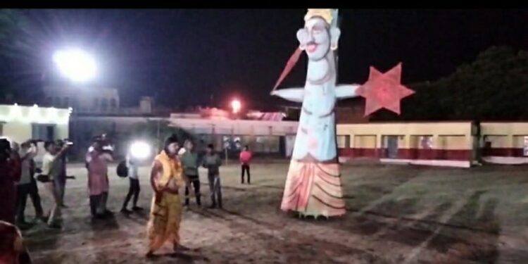 असत्य पर सत्य की जीत पर दशहरा पर्व बड़े धूम-धाम से मनाया