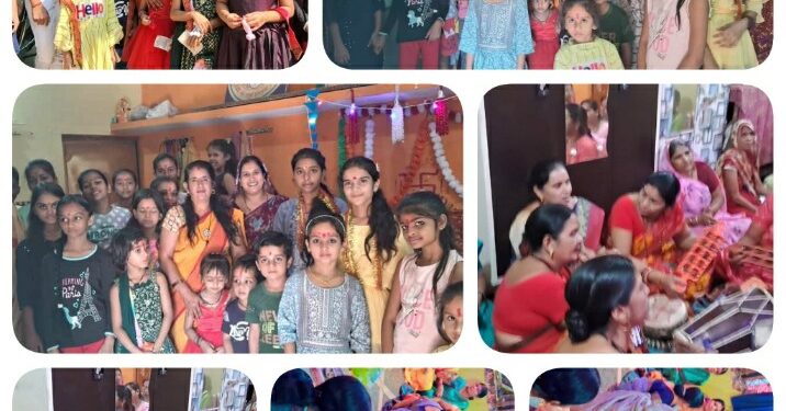 *समाजसेवी व अधिवक्ता रेखा अंजू तिवारी के नेतृत्व में जाग्रति काॅलोनी में सर्वधर्म समभाव आत्मीय भव्य कन्याओं का विधिवत पूजा अर्चना कर भोज का आयोजन और शाम को महिला मंडल द्वारा एक से बढ़कर एक मां जगदम्बा के भजनों की प्रस्तुति दी गई*