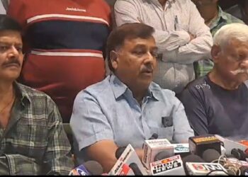जबलपुर में चुनाव के वक्त बीजेपी को बड़ा झटका,पार्टी के महानगर अध्यक्ष प्रभात साहू ने पद से दिया इस्तीफा, देखे VIDEO