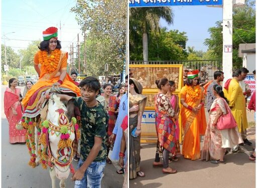 *घोड़े पे सवार होकर मुड़वारा की निर्दलीय प्रत्याशी पहुंची नामांकन भरने, अनोखे अंदाज में भरा नामांकन, बदलाव की बताई आवश्यक*