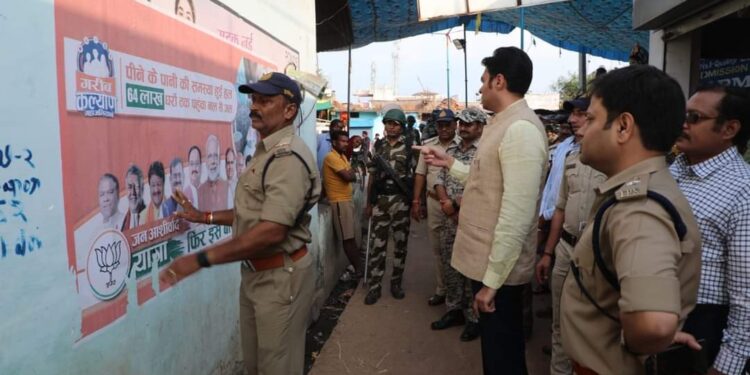 *सचिव के विरुद्ध कार्रवाई के निर्देश*