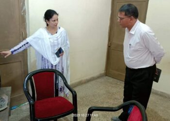 कलेक्टर डॉ. सलोनी सिडाना ने किया स्ट्रांग रूम, मतगणना एवं सामग्री वितरण स्थल का निरीक्षण
