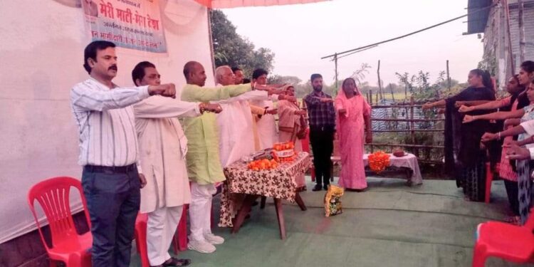 मेरी माटी – मेरा देश अभियान में पांजरा कला की माटी होगी अमृत वाटिका में