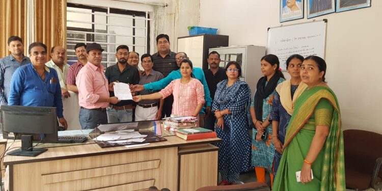एनईएस शिक्षा महाविद्यालय में जिला स्तरीय युवा उत्सव के अवसर पर मूकअभिनय प्रतियोगिता संपन्न हुई