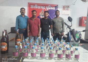 *डोंगरगढ अवैध रूप से शराब बिक्की करने वाले दो आरोपी के विरूध्द डोगरगढ़ पुलिस ने की कार्यवाही*