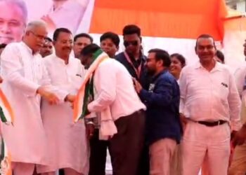 *मुख्यमंत्री की उपस्थिति में विष्णु लोधी ने जोगी कांग्रेस के कार्यकर्ताओं को कराया कांग्रेस प्रवेश।*