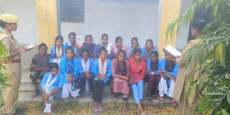 मिशन शक्ति अभियान फेस 04 व शक्ति दीदी अभियान के तहत थाना टोड़ीफतेहपुर में किया गया जागरुक
