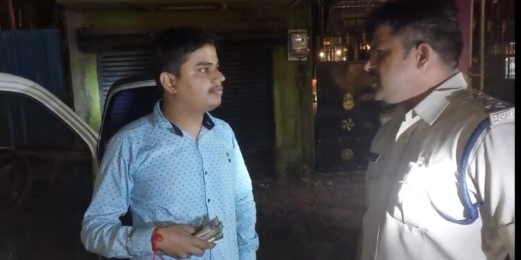 *कुठला पुलिस को मिली बडी सफलता वाहन चैकिंग के दौरान डेढ लाख रुपये जप्त*