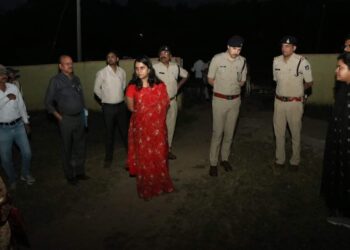 कलेक्टर एवं जिला निर्वाचन अधिकारी सुश्री ऋजु बाफ़ना एवं पुलिस अधीक्षक अमित कुमार ने विधानसभा निर्वाचन