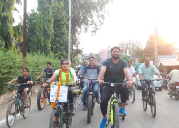 *साइकिल रैली के माध्यम से मतदान की अपील की*