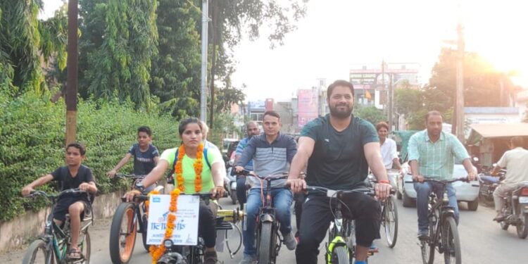 *साइकिल रैली के माध्यम से मतदान की अपील की*