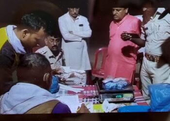 ब्रेकिंग 10 किलो से अधिक की चाँदी ज़ब्त