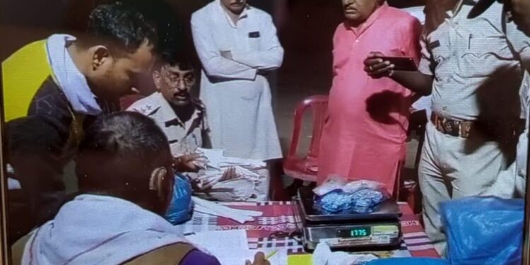 ब्रेकिंग 10 किलो से अधिक की चाँदी ज़ब्त