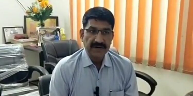 इंदौर में पत्रकार और पुलिस का गठबंधन …रिश्वत लेने के मामले में लोकायुक्त में एएसआई को रंगे हाथों 10000 की रिश्वत लेते पकड़ा