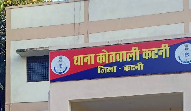 आचार संहिता लगते ही अवैध शराब के विरूद्ध कोतवाली पुलिस की बड़ी कार्यवाही आरोपी के कब्जे से 18000 रू की 300 पाव देषी शराब व वाहन जप्त*