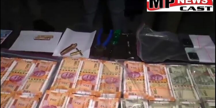 अंतर्राज्यीय एटीएम चोर गैंग को चेकिंग के दौरान पकड़ा