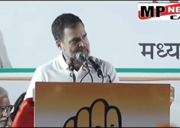 भोपाल नरेला में राहुल गांधी की आमसभा, अंबानी.अडानी को लेकर साधा बीजेपी पर निशाना, 150 सीटें जीतने का किया दावा,
