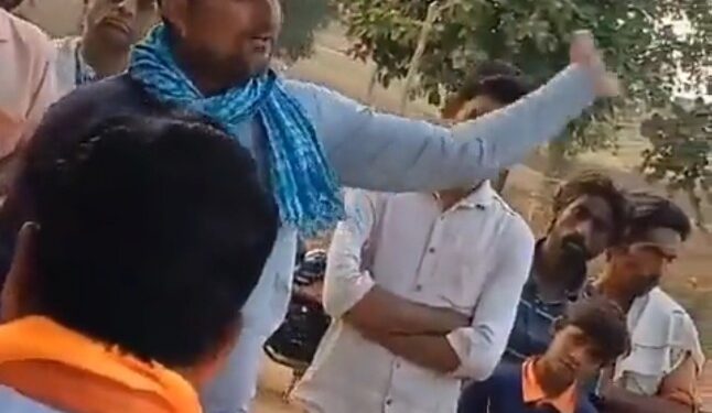 कृषि मंत्री कमल पटेल को जनता के विरोध का सामना करना पड़ा..गुस्से में खुद ही बोल दिए कि कांग्रेस को वोट दे देना…मतदाता तो केवल बेहाली बता रहा था और यही बोला नेता जी जुबान से नही होता, करना पड़ता है।….क्या सही बात बोली देखे VIDEO