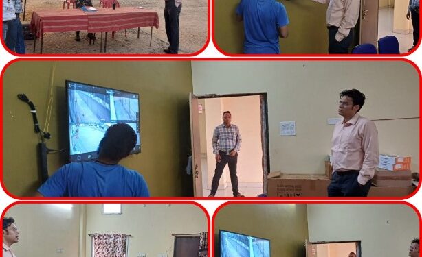 *कलेक्टर श्री प्रसाद ने किया स्ट्रांग रूम का निरीक्षण* सुरक्षा बलों को मुस्तैद रह कर चाक- चौबंद निगरानी के दिए निर्देश