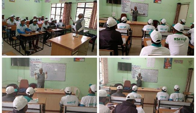 बकरी पालन एवं जैविक खेती का प्रशिक्षण दिया गया