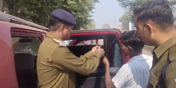 पुलिस अधीक्षक अभिजीत रंजन के निर्देशन में पुलिस चौकी बस स्टेण्ड द्वारा की कार्रवाई