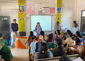 टीम के रूप में कार्य करते हुए निर्वाचन कार्य को बेहतर ढंग से संपन्न कराएं – डॉ. सलोनी सिडाना