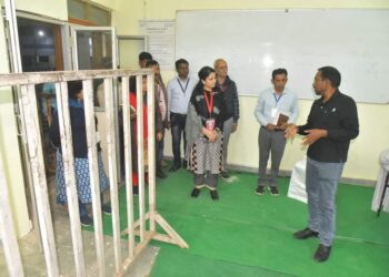 अपर मुख्य निर्वाचन पदाधिकारी ने किया स्ट्राँग रूम एवं मतगणना स्थल का निरीक्षण