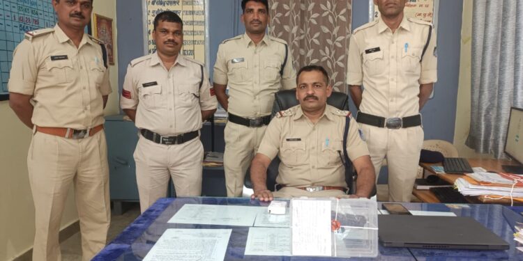 अतुल उर्फ राहुल जाट को देसी पिस्टल के साथ पुलिस ने किया गिरफ्तार,बड़ा सवाल जिले में कहां से आ रहे हैं अवैध हथियार, कौन है सप्लायर…?