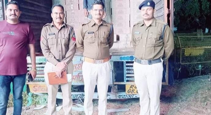 मालथोन पुलिस ने पकड़ी भारी मात्रा में अवैध शराब पुलिस अधीक्षक ने दिए थे अवैध शराब बिक्री एवं परिवहन पर रोक लगाने एवं कार्यवाही करने हेतु आदेश