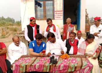 प्रदेश व्यापी चल रही साइकिल रैली यात्रा का आज शुभम धर्म कांटा इंदरगढ़ में संबोधन के बाद साइकल यात्रियों को जलपान कराकर किया गया