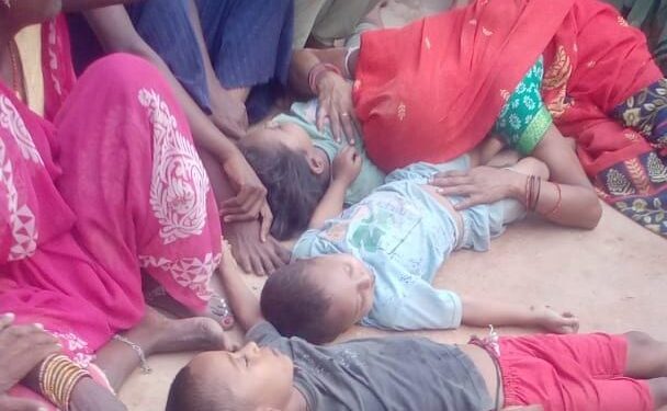 उन्नाव के बारासगवर थाना क्षेत्र के लालमनखेडा के निवासी वीरेंद्र कुमार के घर के बरामदे में फर्राटा पंखा रखा हुआ था। पंखे का बटन ऑन होने के कारण उसमें करेंट आ रहा था।