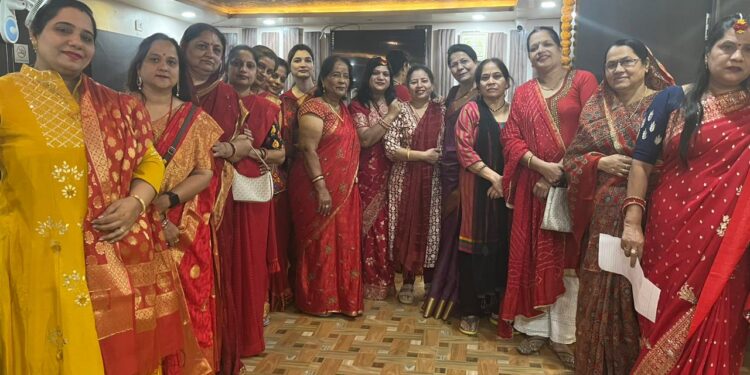 न्यू सखी सहेली किटी पार्टी के सदस्यों द्वारा दीपावली मिलन समारोह बड़े हर्षो उल्लास के साथ मनाया गया