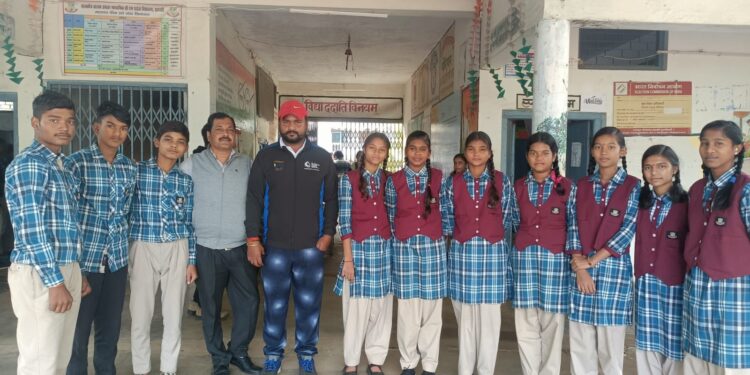 राजस्‍थान में होने वाली 67 वी नेशनल शालेय सॉफ्टबॉल प्रतियोगिता में सीएम राइज इटारसी की 6 छात्राओं और 3 छात्रों का हुआ चयन