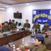 पुलिस कन्ट्रोल रुम में उप पुलिस महानिरीक्षक आर.एस.एस परिहार (भा.पु.से.) का अपराध समीक्षा बैठक