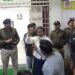 चोरी के साथ में महिला और एक व्यक्ति के साथ पुलिस ने की मारपीट पूरे मामले में पुलिसकर्मियों पर की जा रही विभागीय जांच