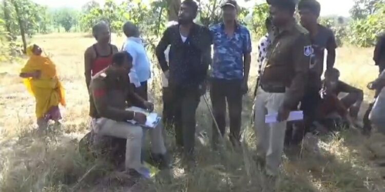 शिला देही ग्राम पंचायत के सरपंच गणेश विश्वकर्मा ने लगाई फासी