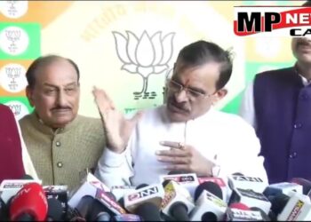 भोपाल बीजेपी प्रदेश अध्यक्ष  वीडी शर्मा की कांग्रेस विधायक आरिफ मसूद को सीधी चेतावनी, बोले – “अभी रूक जाओ आरिफ मसूद जी, आपकी गुंडागर्दी को हम ठिकाने लगा देंगे”
