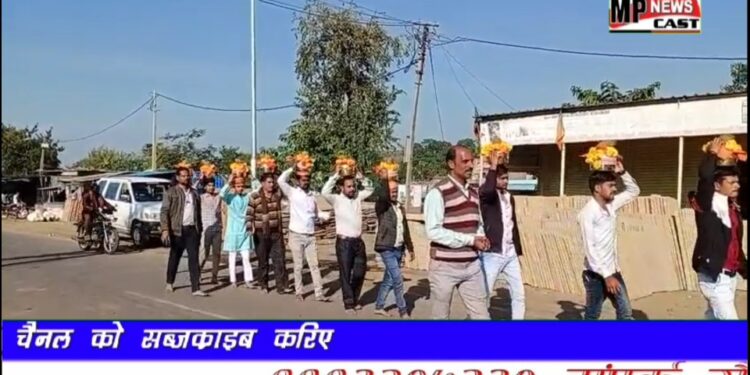 भगवान राम के दर्शनार्थ के आमंत्रण के लिए पूजित अक्षत कलश का हुआ वितरण