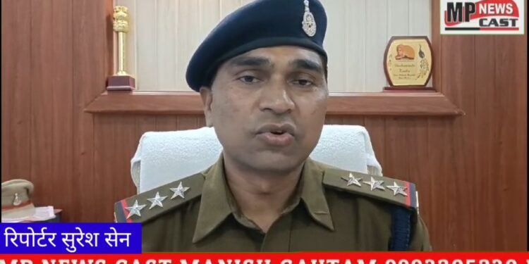 *खेत में बनी झोपड़ी में छिप कर बैठा था नाबालिक से दुष्कर्म का आरोपी सिर पर था पांच हजार का ईनाम, विजयराघवगढ़ पुलिस ने मंदसौर जिले में दबिश देकर किया गिरफ्तार देखे VIDEO*