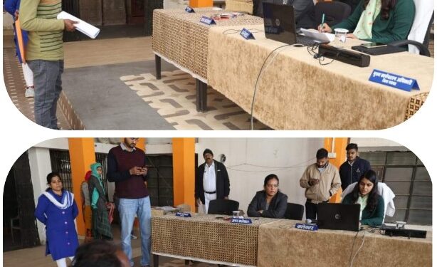 जनसुनवाई में कलेक्टर.कलेक्टर सुश्री ऋजु बाफना ने सुनी लोगों की समस्यायें जनसुनवाई में आये 80 आवेदन