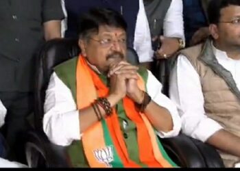 फिर बोले कैलाश विजयवर्गीय- मैं बड़ा आदमी हूं आप लोग हल्के में लेते हो VIDEO